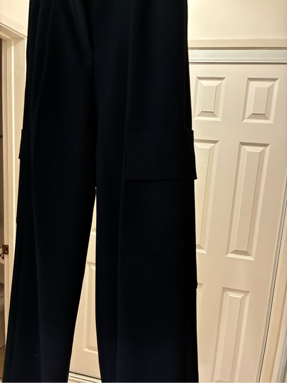Babaton Black Wide-Leg Cargo Pants - Picture 4 of 7